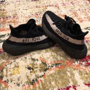 Adidas Yeezy Boost 350 V2..
